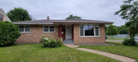 1624 Luella St N, Saint Paul, MN 55119