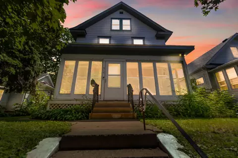 912 4th St E, Saint Paul, MN 55106