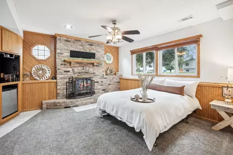 10720 Hummingbird St NW, Coon Rapids, MN 55433