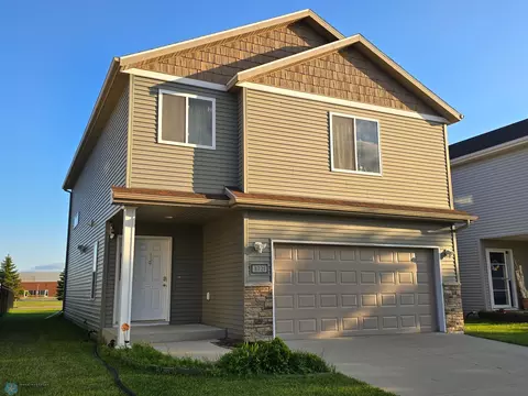 3721 11th Ave S, Moorhead, MN 56560