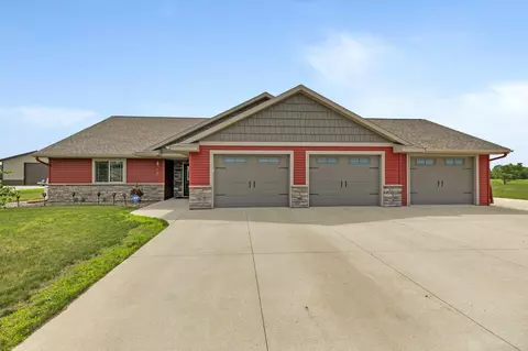 24171 Crabapple Ct, Richmond, MN 56368