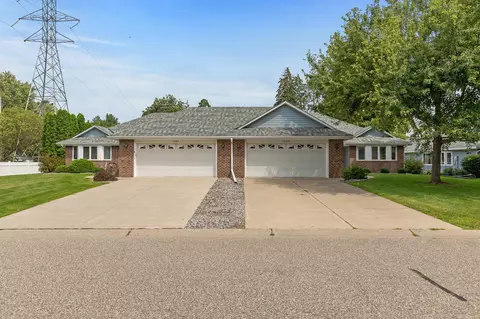 7008 24th St N, Oakdale, MN 55128