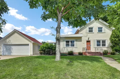 1102 N High St, Lake City, MN 55041