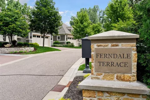 1350 Ferndale Rd N, Plymouth, MN 55447