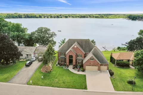 17003 Weaver Lake Dr, Maple Grove, MN 55311