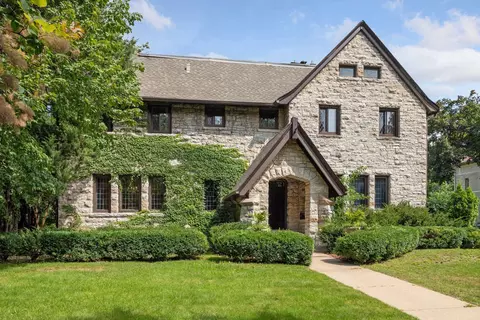 1606 Mount Curve Ave, Minneapolis, MN 55403