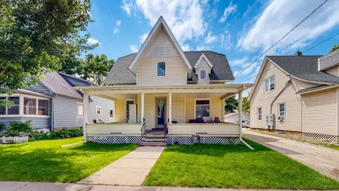 213 6th Ave NW, Rochester, MN 55901