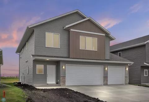 7731 Cub Creek Way, Horace, ND 58047