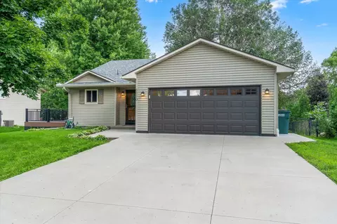 5690 Deer Trl E, Shoreview, MN 55126