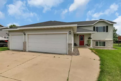 823 11th St S, Sartell, MN 56377