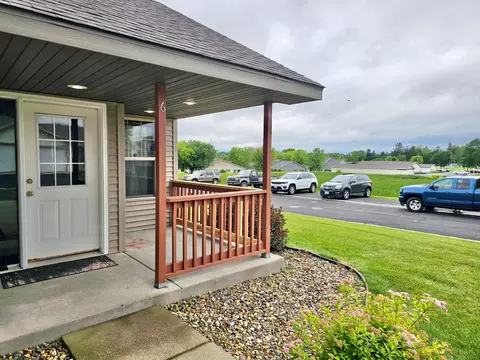 300 Cedar St #6, Baldwin, WI 54002 photo 3