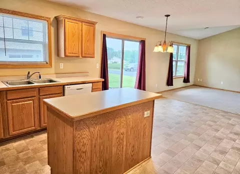 300 Cedar St #6, Baldwin, WI 54002 photo 8