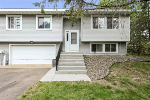 537 96th Ln NE, Blaine, MN 55434