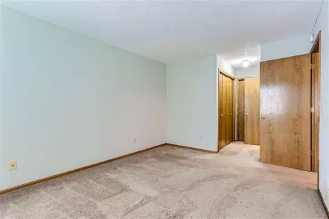 4620 12 Ridge Cliff Dr, Eagan, MN 55122 photo 6