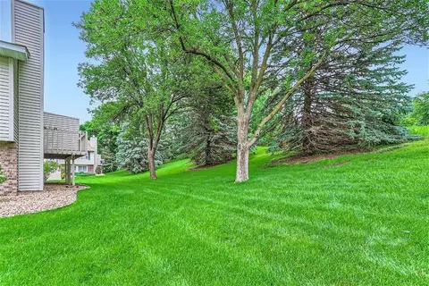 4620 12 Ridge Cliff Dr, Eagan, MN 55122 photo 26