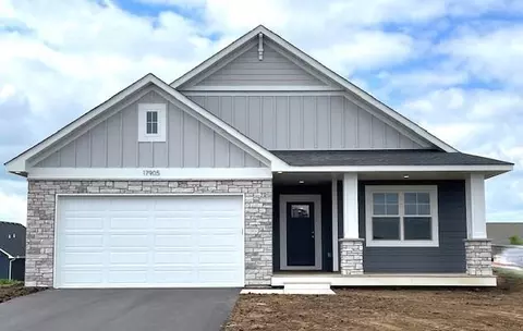 17975 Grantham Ln, Lakeville, MN 55044