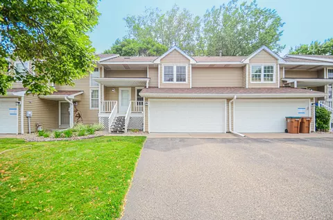 2330 Grange Ave N, Oakdale, MN 55128