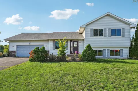 5611 Loon Dr, Big Lake, MN 55309