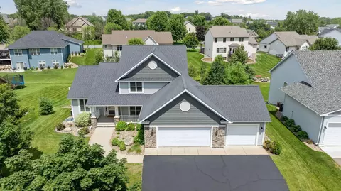1215 10th St N, Hudson, WI 54016