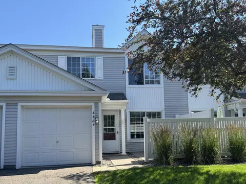 4464 Glen Echo Bay #10, Eagan, MN 55122
