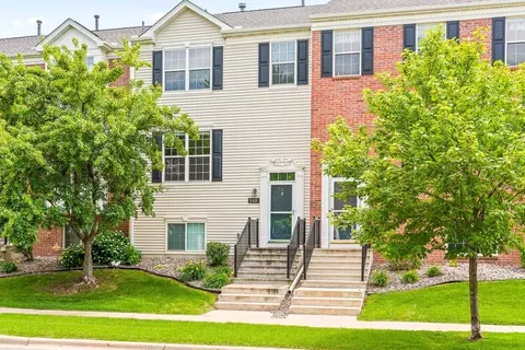 8418 Grove Pl, Shakopee, MN 55379