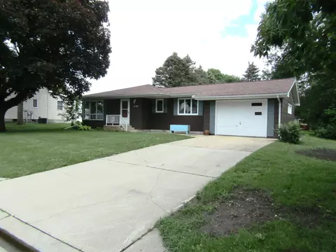 1138 Linden St, Dawson, MN 56232