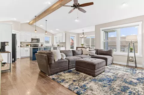 3522 Sevenoaks St, River Falls, WI 54022