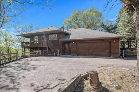 2717 Carver Ave E, Maplewood, MN 55119