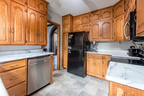 14 E 1st St, Morris, MN 56267 photo 9