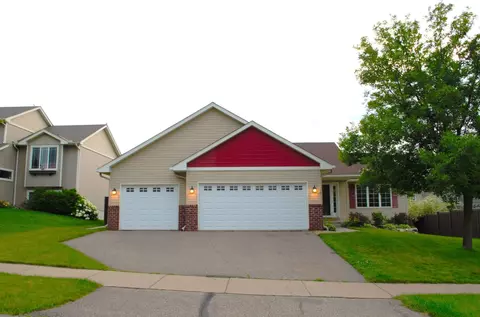 19 Robin Ln, Hudson, WI 54016