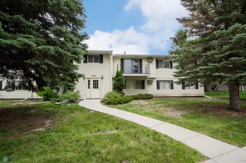 3301 Cherry Ln N UNIT A6, Fargo, ND 58102