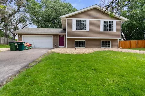 9469 Tyler St NE, Blaine, MN 55434