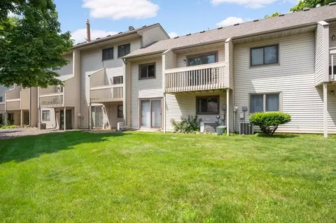 5567 Waldeck Xing, Fridley, MN 55432