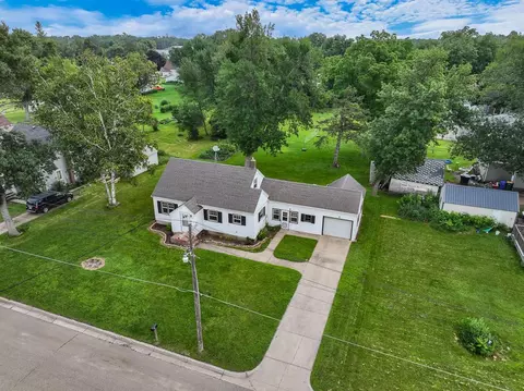 130 Maple St, Tyler, MN 56178 photo 3