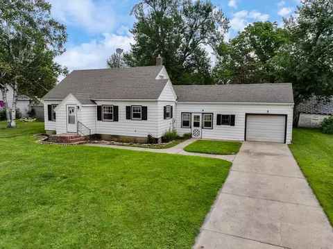 130 Maple St, Tyler, MN 56178