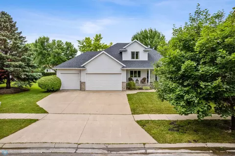 3525 Westmoor Dr, Moorhead, MN 56560