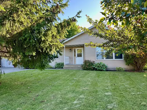531 4th St, Holdingford, MN 56340