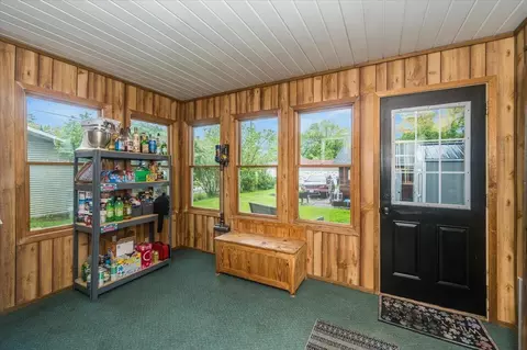 204 E 8th St, Superior, WI 54880 photo 3