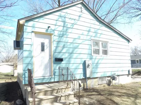 300 19th St NE, Austin, MN 55912