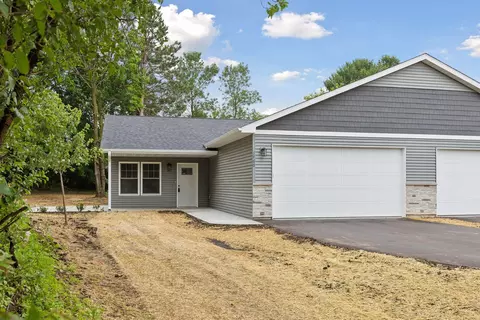 1760 N 4th St, New Richmond, WI 54017