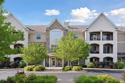 15550 Linnet St NW #201, Andover, MN 55304