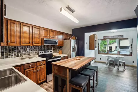 518 8th St E, Glencoe, MN 55336 photo 8