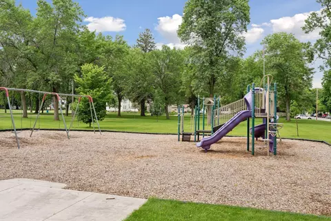 518 8th St E, Glencoe, MN 55336 photo 28