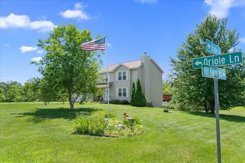 758 Oriole Ln, Hudson, WI 54016