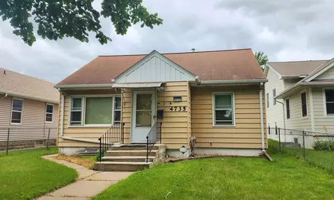 4735 N 6th St, Minneapolis, MN 55430