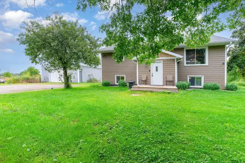 34519 Quinton Ave, Center City, MN 55012