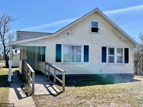 416 1st St NW, Cass Lake, MN 56633