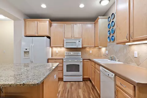 3600 Wooddale Ave S #104, Saint Louis Park, MN 55416