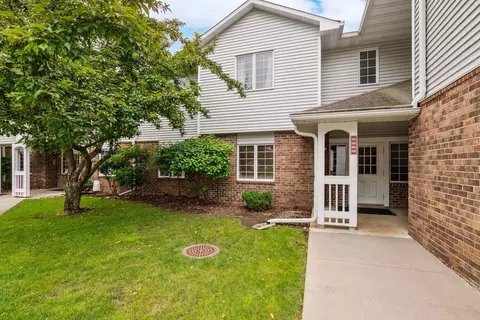 3551 Blue Jay Way #102, Eagan, MN 55123