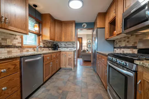 1663 Long Lake Rd, New Brighton, MN 55112 photo 18